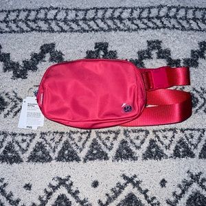 Lululemon Everywhere Belt Bag